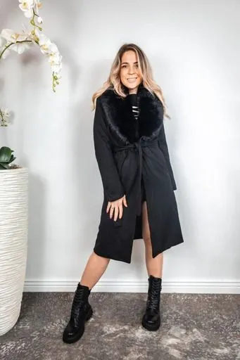 By Hilke Soroya Coat 
