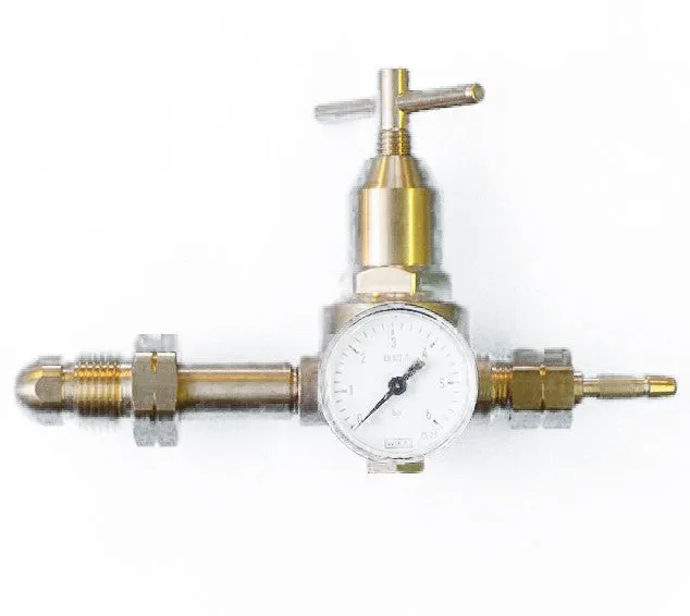 HOGEDRUKREGELAAR 06 BAR 18 KG/UUR BENEGAS MET MANOMETER